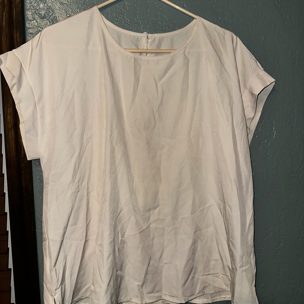 Short Sleeve Crème Colored Blouse